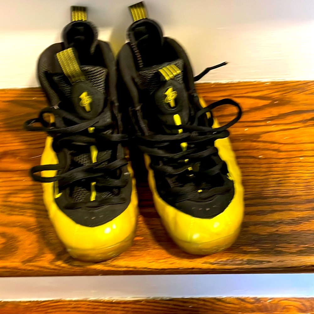 Yellow Nike air  Foamposite sz 9